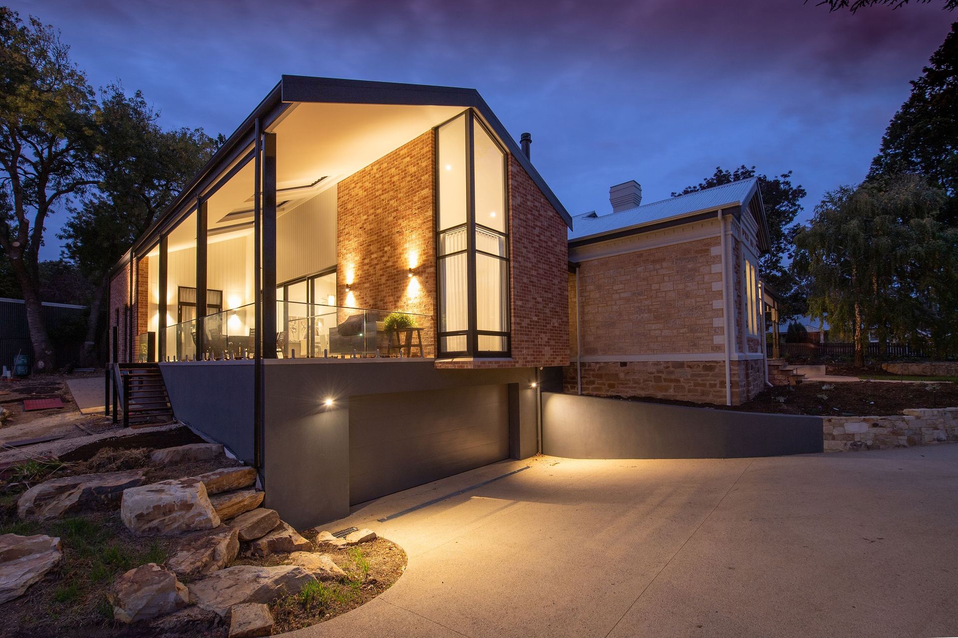 Maison contemporaine mise en valeur par une vidéo immobilière